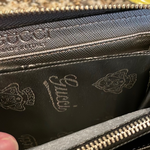 New blue denim wallet in perfect condition. Plenty of space for credit cards. - Picture 6 of 6